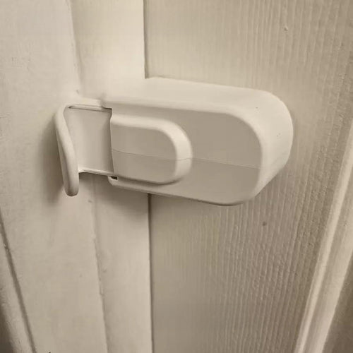 SafeLatch™   Childproof Safety Lock for Interior Doors